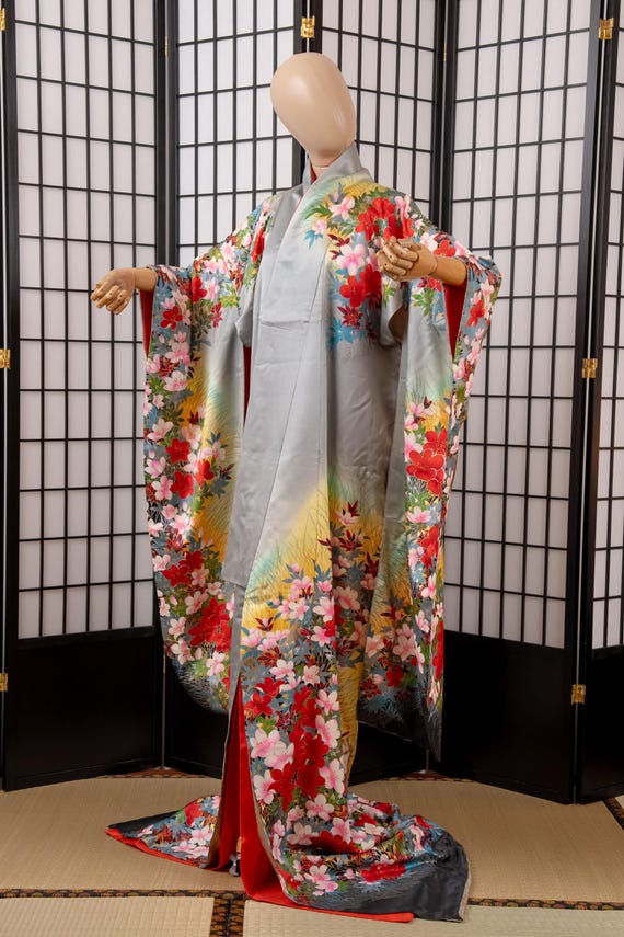 DEAR VANILLA Authentic Traditional Japanese Kakeshita Wedding Kimono for Women Vintage Silk Robe Made in Japan KST-0079