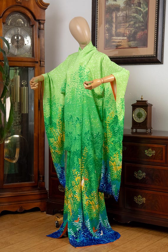 DEAR VANILLA Authentic Traditional Japanese Furisode Kimono for Women Vintage Silk Robe Made in Japan KMF-0354