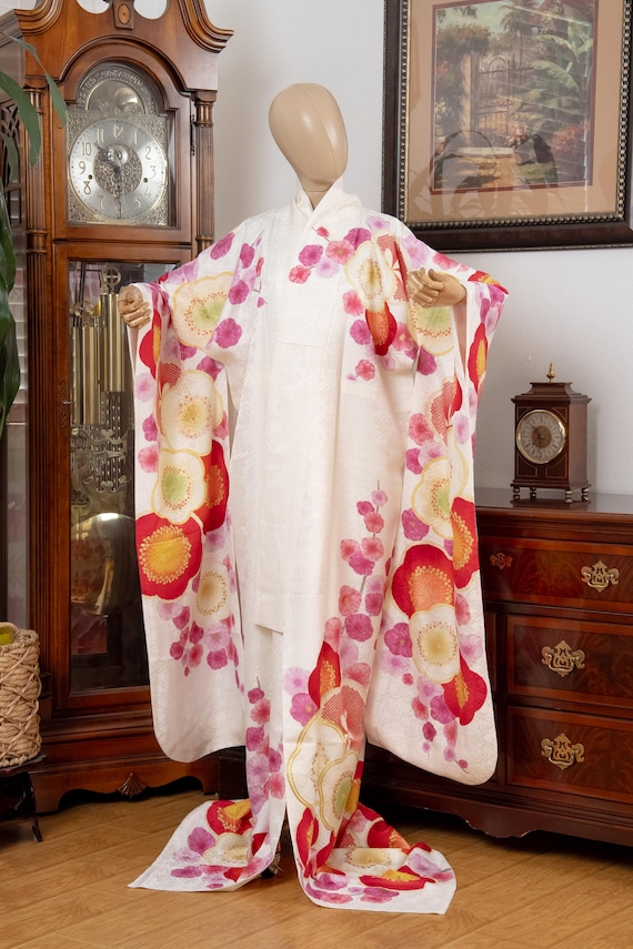DEAR VANILLA Authentic Traditional Japanese Furisode Kimono for Women Vintage Silk Robe Made in Japan KMF-0315