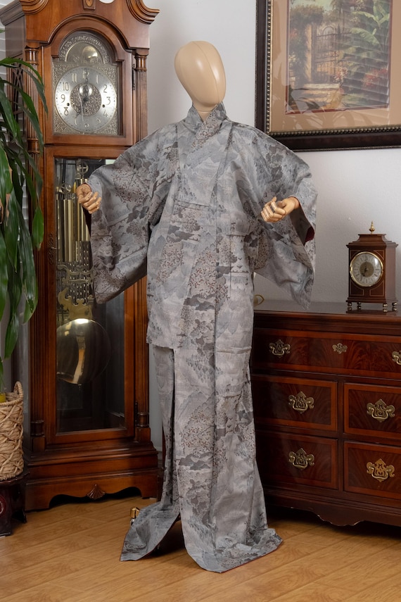 DEAR VANILLA Authentic Traditional Japanese Kimono for Women Vintage Dress Robe Made in Japan Genuine Original KM-0574