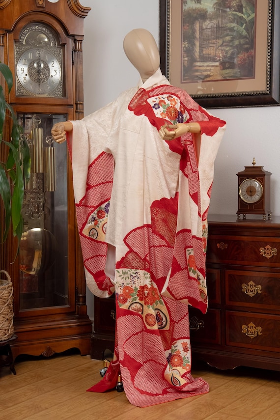 DEAR VANILLA Authentic Traditional Japanese Furisode Kimono for Women Vintage Silk Robe Made in Japan KMF-0358