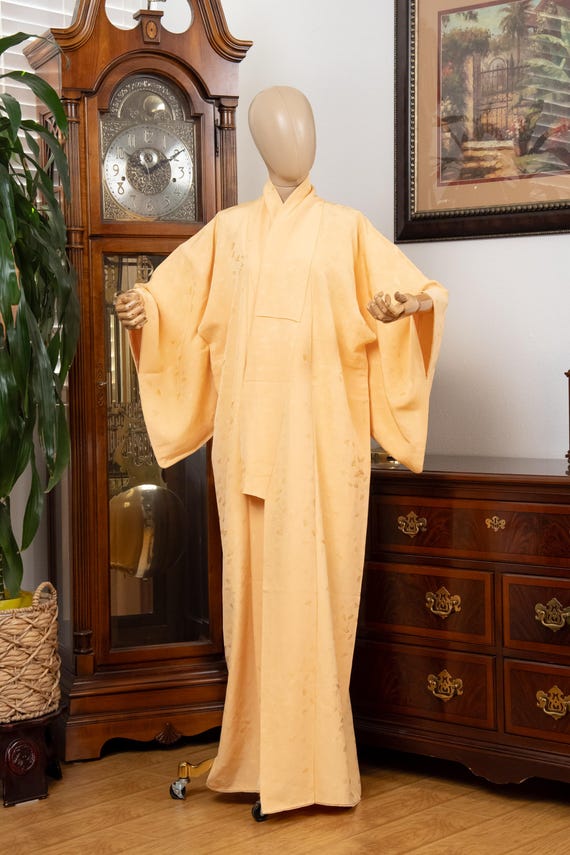 DEAR VANILLA Authentic Traditional Japanese Iromuji Kimono for Women Vintage Robe Made in Japan Original KMI-0152