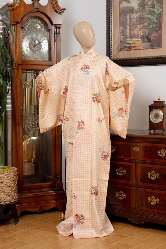 DEAR VANILLA Authentic Traditional Japanese Kimono for Women Vintage Dress Robe Made in Japan Genuine Original KM-0625