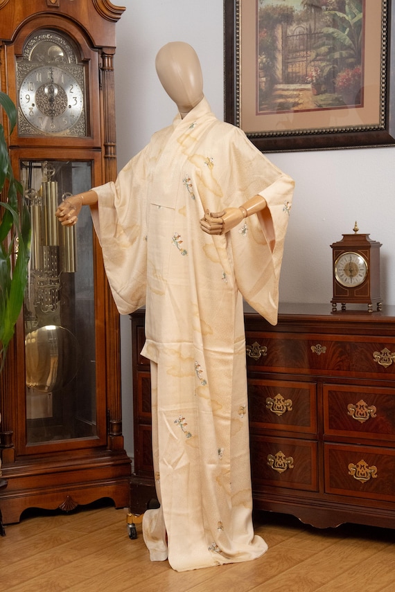 DEAR VANILLA Authentic Traditional Japanese Kimono for Women Vintage Dress Robe Made in Japan Genuine Original KM-0643