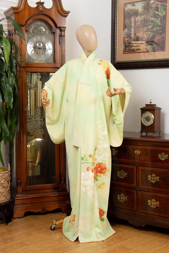 DEAR VANILLA Authentic Traditional Japanese Kimono for Women Vintage Dress Robe Made in Japan Genuine Original KM-0607