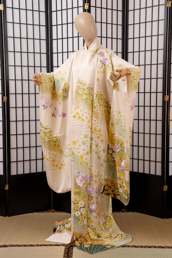 DEAR VANILLA Authentic Traditional Japanese Furisode Kimono for Women Vintage Silk Robe Made in Japan KMF-0338