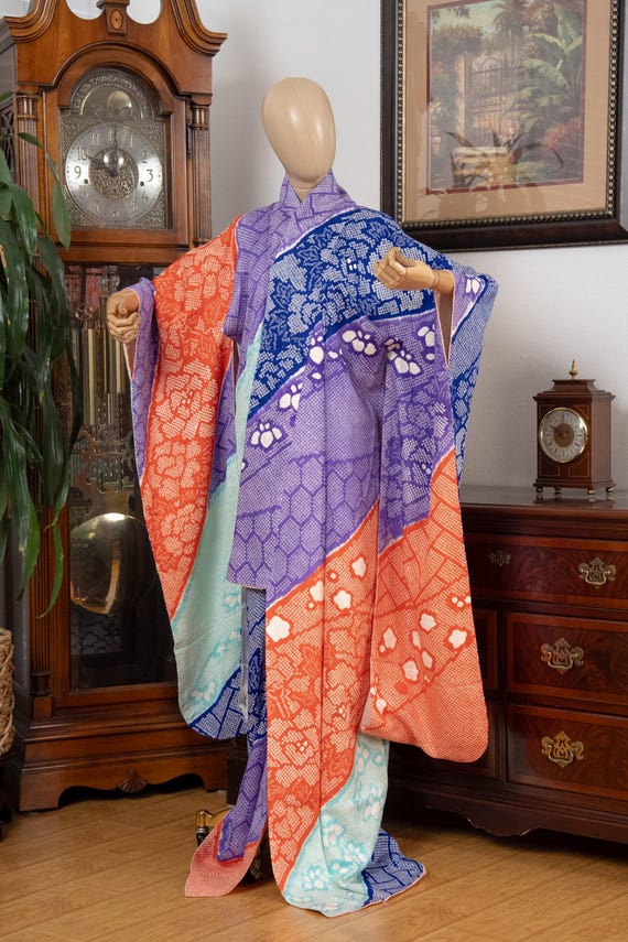 DEAR VANILLA Authentic Traditional Japanese Furisode Kimono for Women Vintage Silk Robe Made in Japan KMF-0272