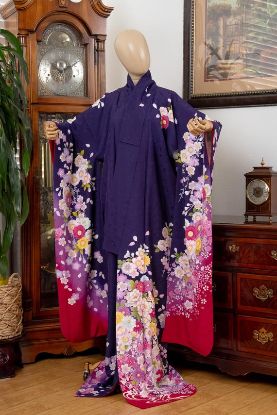 DEAR VANILLA Authentic Traditional Japanese Furisode Kimono for Women Vintage Silk Robe Made in Japan KMF-0286