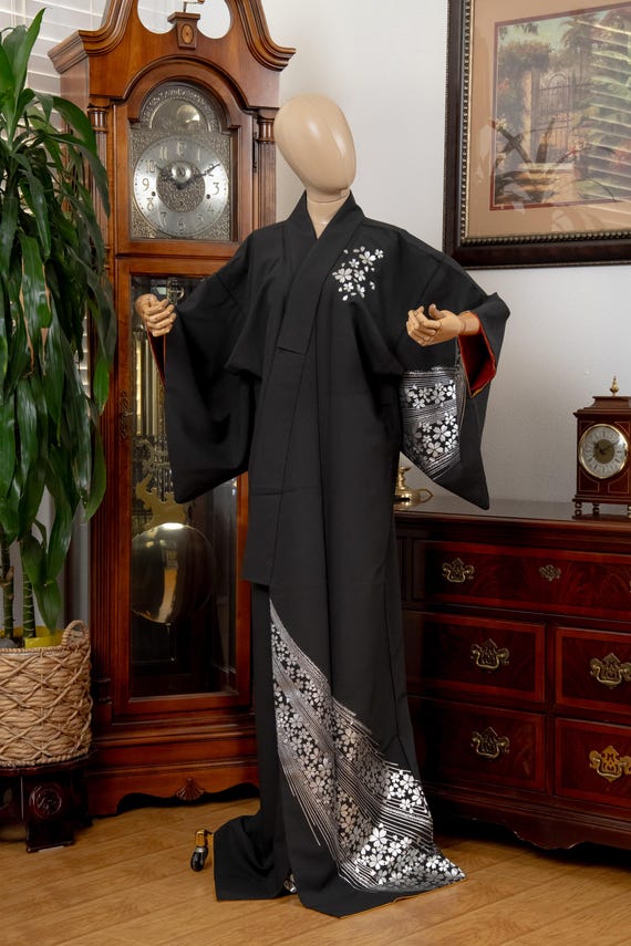 DEAR VANILLA Authentic Traditional Japanese Kimono for Women Vintage Dress Robe Made in Japan Genuine Original KM-0590