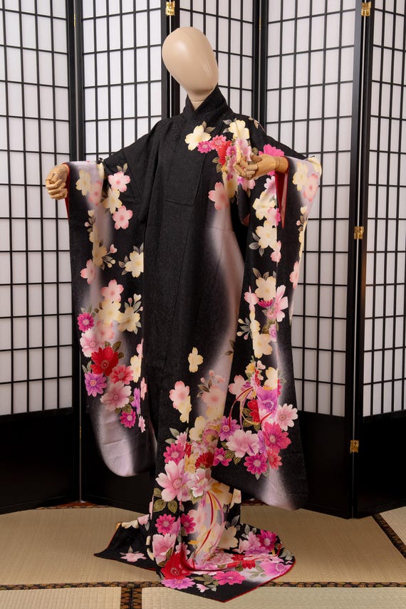DEAR VANILLA Authentic Traditional Japanese Furisode Kimono for Women Vintage Silk Robe Made in Japan KMF-0342