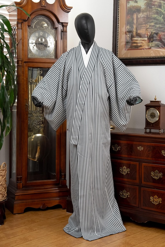 DEAR VANILLA Authentic Vintage Traditional Men's Kimono Japanese Robe Gown Samurai Made in Japan MKM-0188
