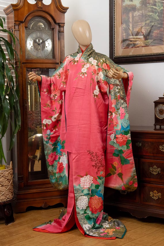 DEAR VANILLA Authentic Traditional Japanese Kakeshita Wedding Kimono for Women Vintage Silk Robe Made in Japan KST-0069