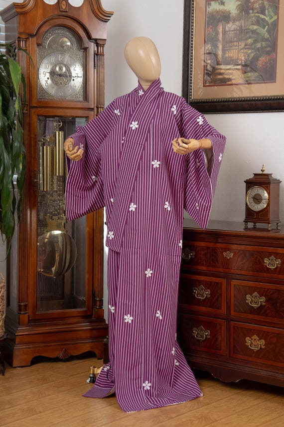 DEAR VANILLA Authentic Traditional Japanese Kimono for Women Vintage Dress Robe Made in Japan Genuine Original KM-0603