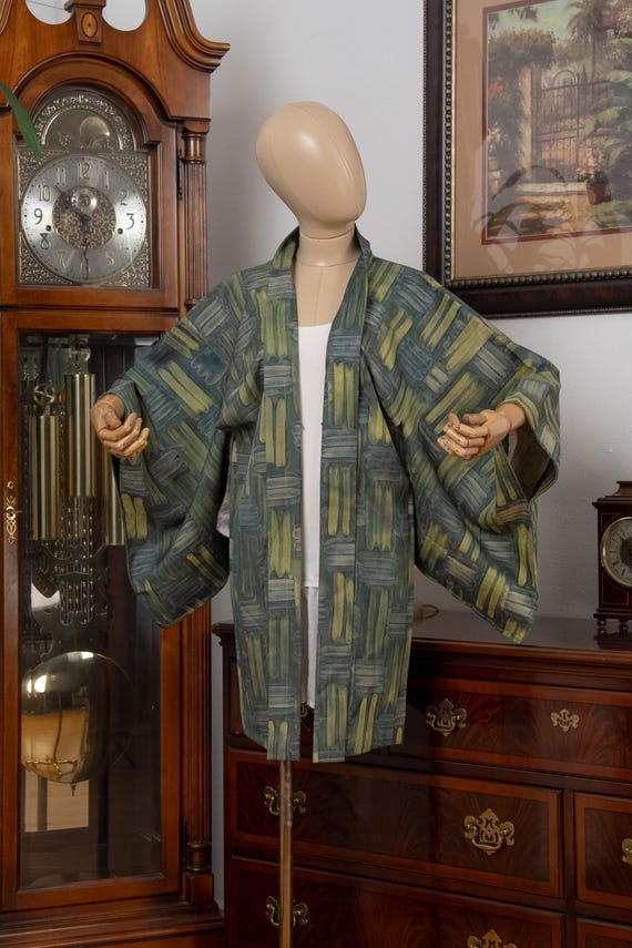 DEAR VANILLA Authentic Japanese Haori for Women Traditional Kimono Jacket Vintage Made in Japan HA-0445