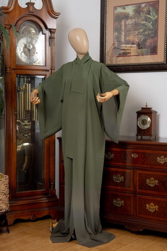 DEAR VANILLA Authentic Traditional Japanese Iromuji Kimono for Women Vintage Robe Made in Japan Genuine Original KMI-0173