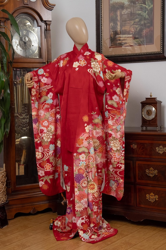 DEAR VANILLA Authentic Traditional Japanese Furisode Kimono for Women Vintage Silk Robe Made in Japan KMF-0310