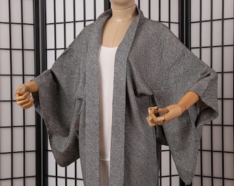DEAR VANILLA Authentic Japanese Haori for Women Traditional Kimono Jacket Vintage Made in Japan HA-0471