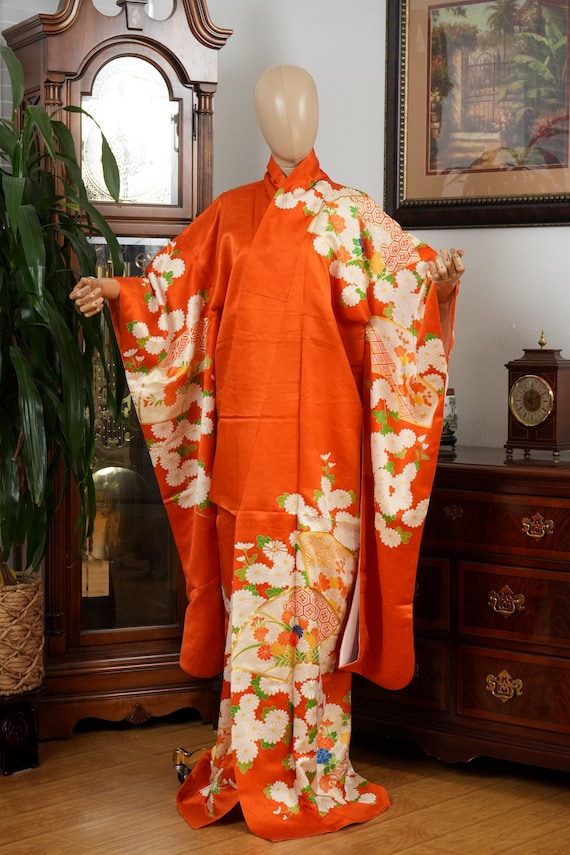 DEAR VANILLA Authentic Traditional Japanese Furisode Kimono for Women Vintage Silk Robe Made in Japan KMF-0189