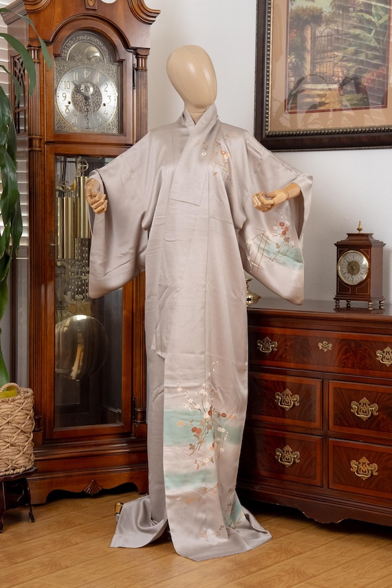 DEAR VANILLA Authentic Traditional Japanese Homongi Kimono for Women Vintage Silk Robe Made in Japan KMH-0128