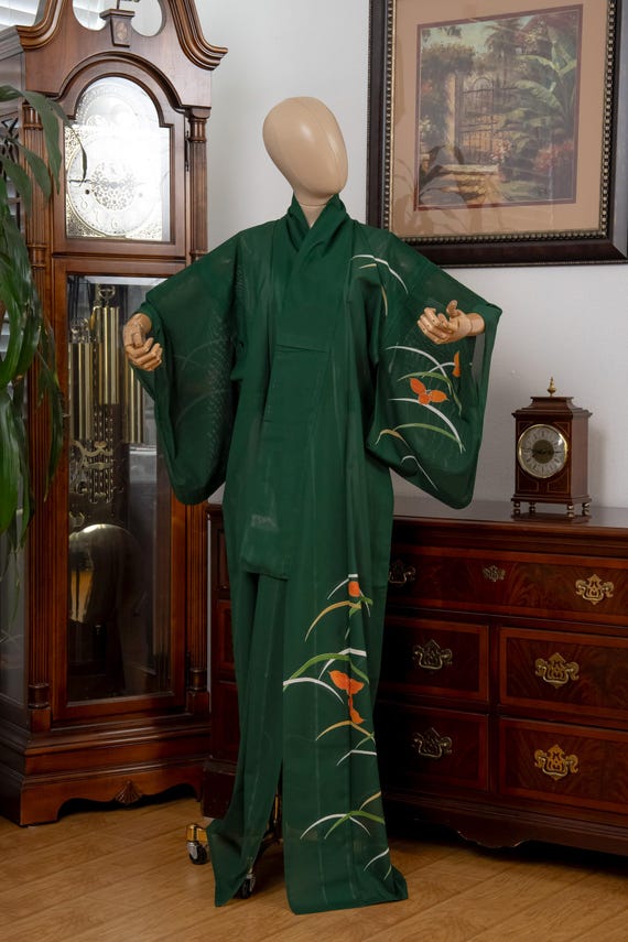 DEAR VANILLA Authentic Traditional Japanese Kimono for Women Vintage Dress Robe Made in Japan Genuine Original KM-0628