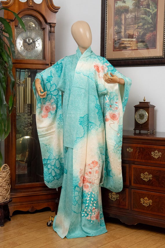 DEAR VANILLA Authentic Traditional Japanese Furisode Kimono for Women Vintage Silk Robe Made in Japan KMF-0301