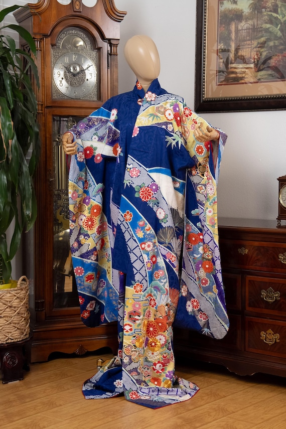 DEAR VANILLA Authentic Traditional Japanese Furisode Kimono for Women Vintage Silk Robe Made in Japan KMF-0290