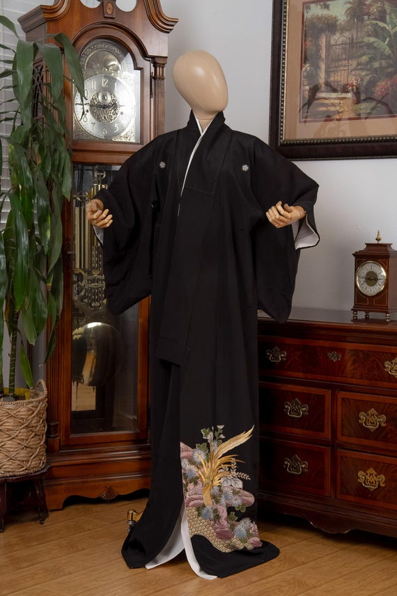 DEAR VANILLA Authentic Traditional Japanese Tomesode Silk Kimono for Women Vintage Robe Made in Japan KMT-0242