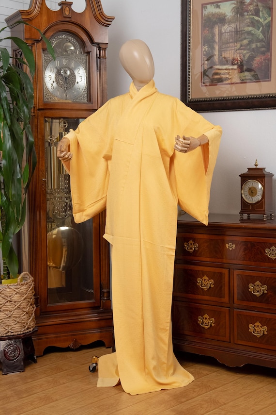 DEAR VANILLA Authentic Traditional Japanese Iromuji Kimono for Women Vintage Robe Made in Japan Original KMI-0163