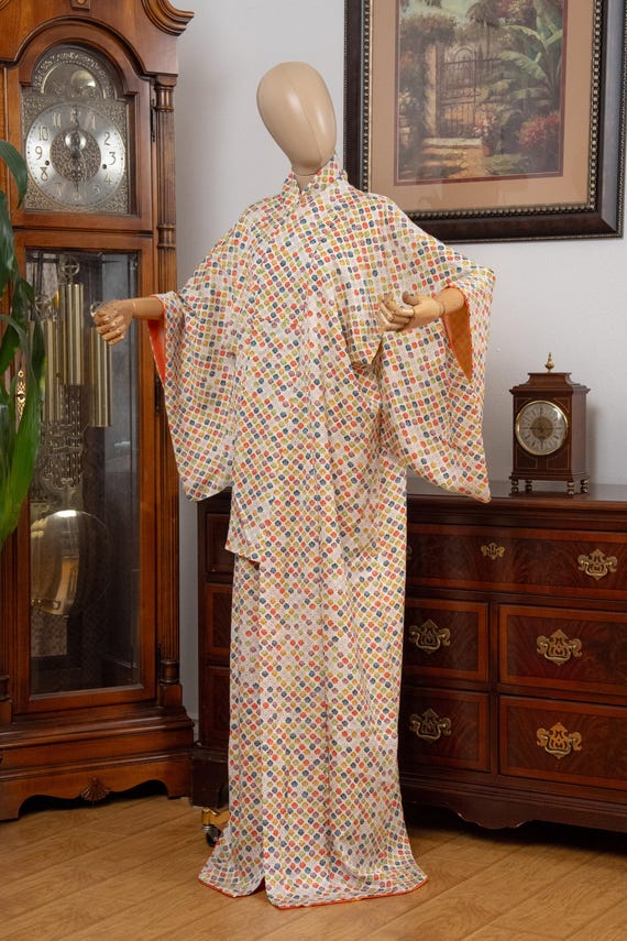DEAR VANILLA Authentic Traditional Japanese Kimono for Women Vintage Dress Robe Made in Japan Genuine Original KM-0641