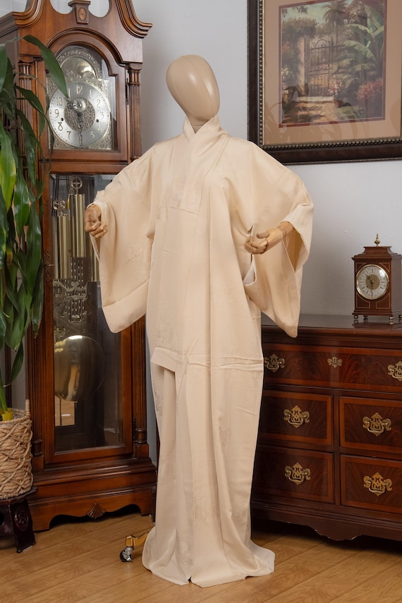 DEAR VANILLA Authentic Traditional Japanese Iromuji Kimono for Women Vintage Robe Made in Japan Original KMI-0168