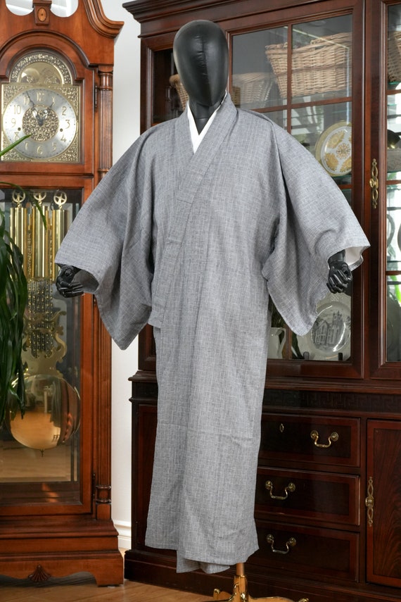 Vintage Traditional Japanese Men's Kimono, White Silk… Gem