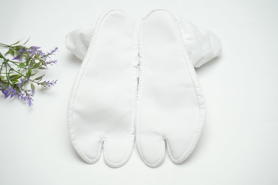 DEAR VANILLA Japanese Tabi Kimono Socks 23.5cm With Kohaze Clasps