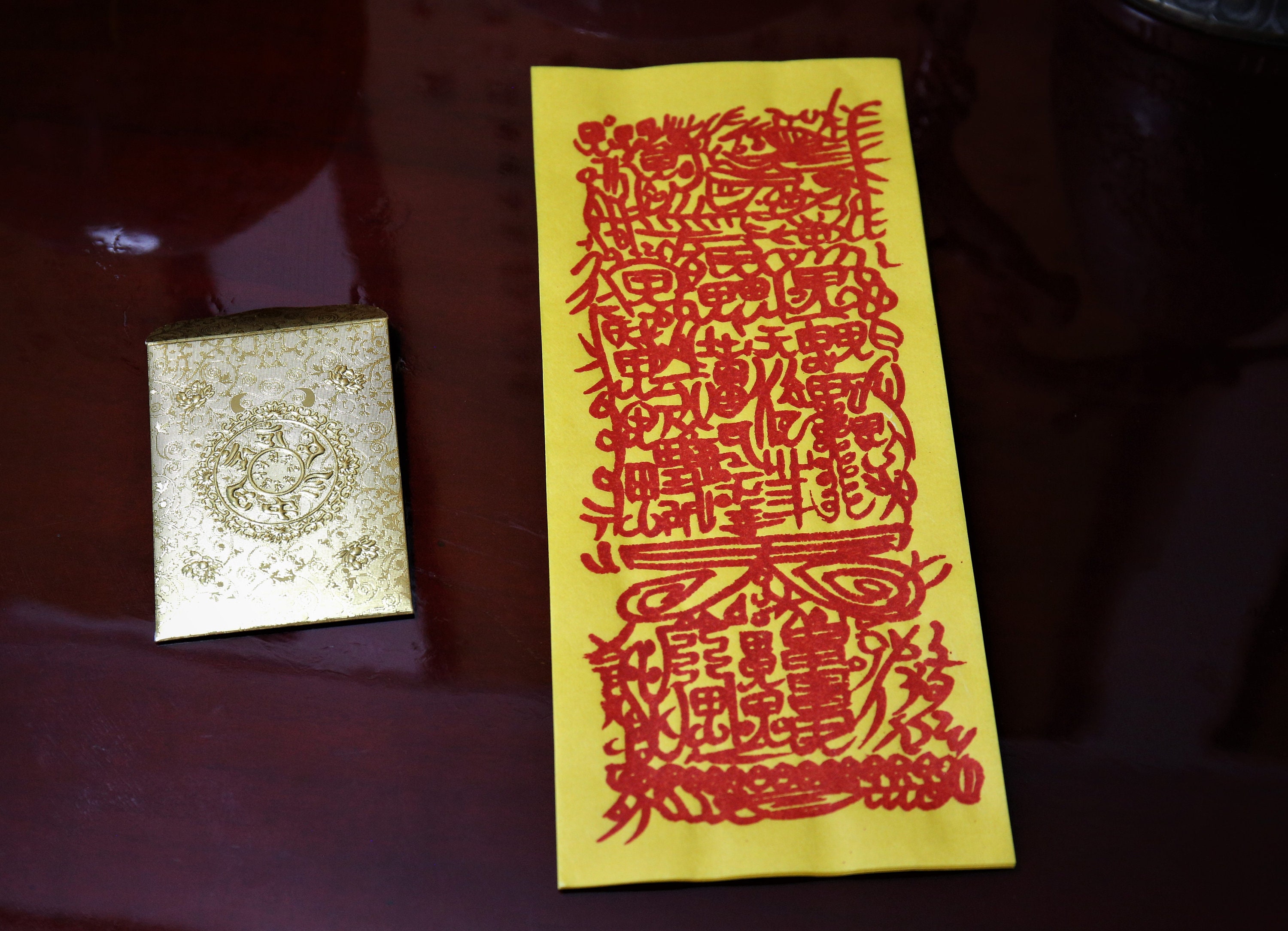 新作ウエア DEAR VANILLA Bujeok Talisman Omamori (赤甲符) Armor Red ネックレス・ペンダント