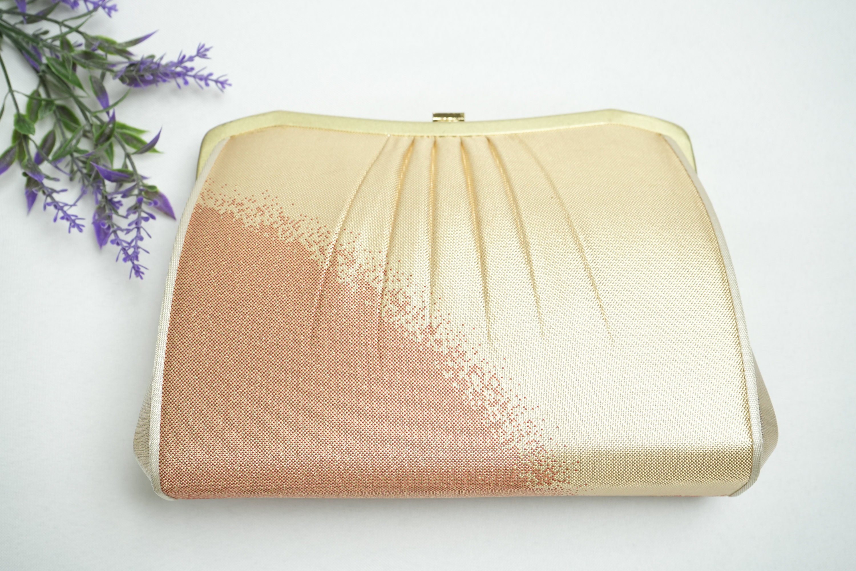 DEAR VANILLA, Japanese Kimono Clutch Bag, Japanese Vintage Silk Bag, Antique Gold Bag From Japan, Chain Handle. PU-0017 - Etsy DEAR VANILLA, Japanese Kimono Clutch Bag, Japanese Vintage Silk Bag, Antique Gold Bag From Japan, Chain Handle. PU-0017 - Etsy