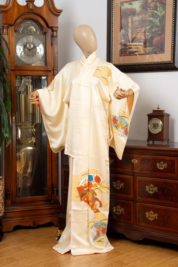 DEAR VANILLA Authentic Traditional Japanese Homongi Kimono for Women Vintage Silk Robe Made in Japan KMH-0119