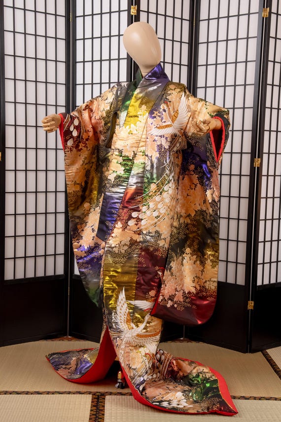 DEAR VANILLA Authentic Traditional Japanese Uchikake Wedding Kimono for Women Vintage Silk Robe Made in Japan Vintage UCK-0063