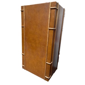 Modern Style Hidden Trunk Bar