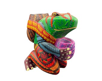 Oaxacan Alebrije Frog – Vibrant Hand-Painted Mexican Wood Carving – Medium