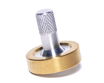 Peonza de aluminio y latón fundidos / Giro de más de 12 minutos / Juguete de escritorio de metal de precisión / Regalo único para la oficina