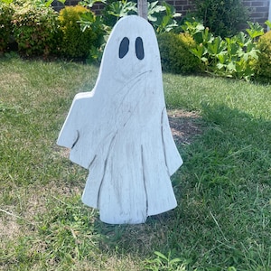 Ghost yard display