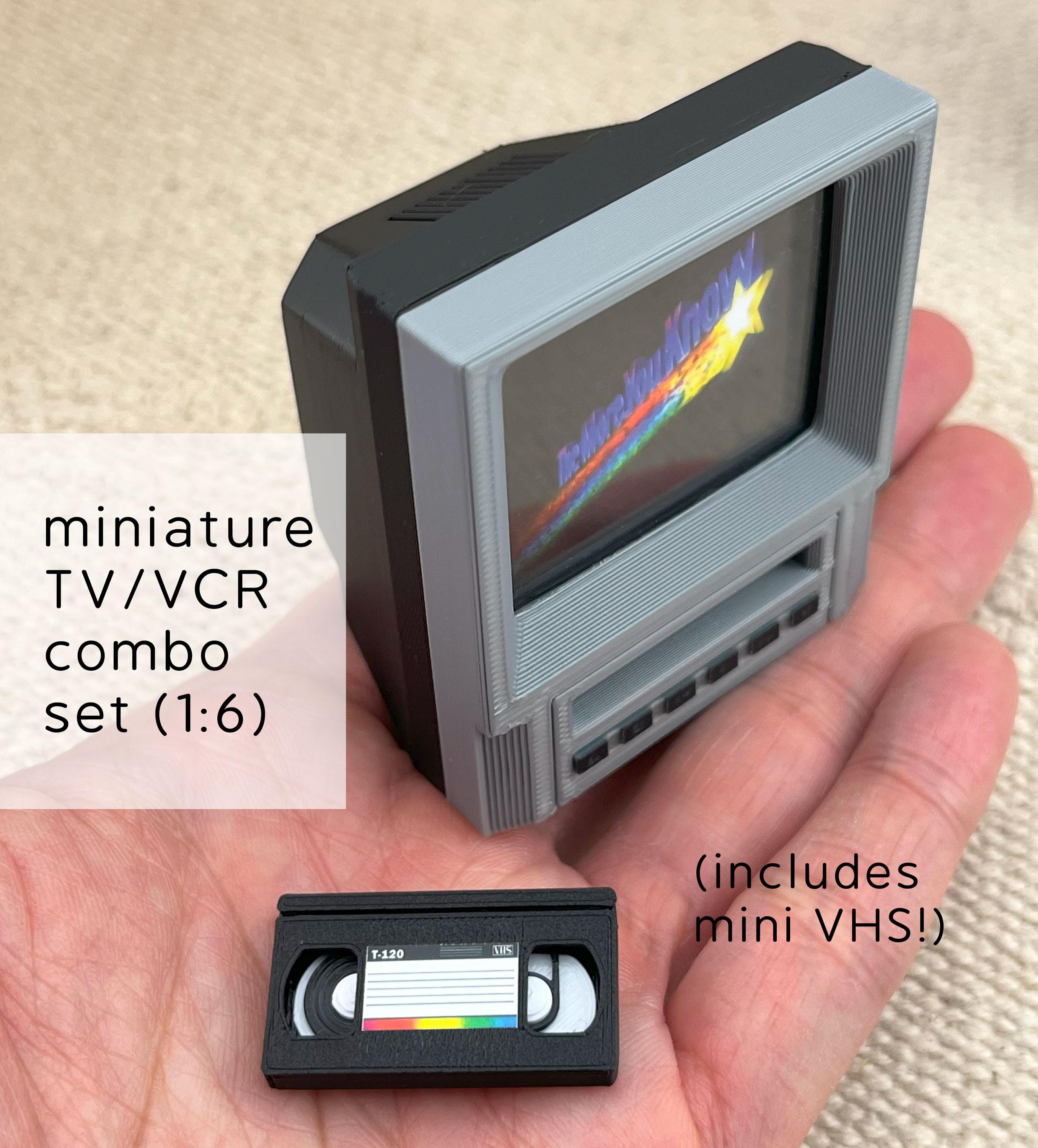 ブラウンカンTV・TV台　20インチ　+　VHSレコーダー二台+VHS番組３５本 vmd-80_a.jpg