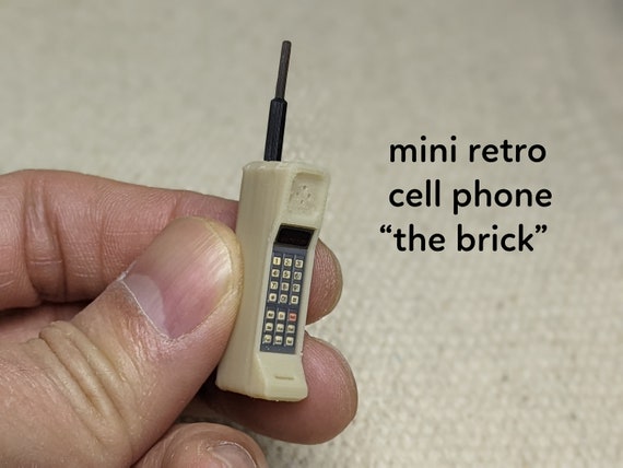 Mini Brick Cell Phone in 1/3, 1/4, 1/6, or 1/12 Scale, Retro Miniature,  Classic Vintage 1980 80s Cellular Telephone Mobile Phone - Etsy Sweden