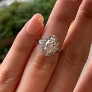 Bague de mariage diamant moissanite taille ovale, bague de fiançailles de style vintage, cadeau d&#39;anniversaire unique, cadeau de Noël, bijoux royaux pour elle