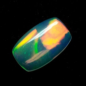 AAA+ Quality Ethiopian Welo Opal Cabochon: Rainbow Cushion Gemstone, 2.75 Cts