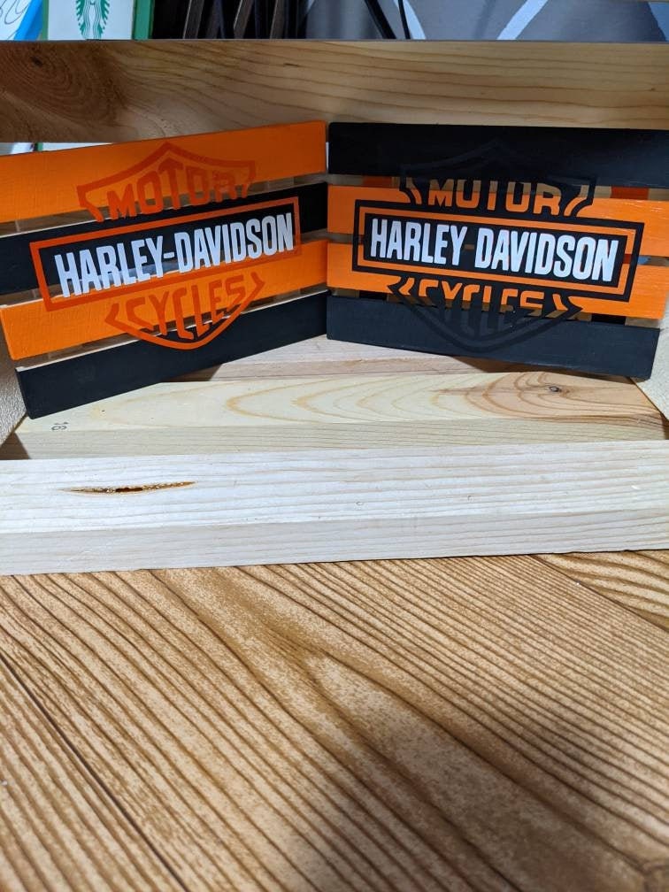 Lampe Design Harley Davidson en palette en bois - récup'art déco