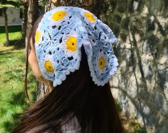 Crochet Bandana Daisy Blue , Flower Hair Kerchief, Blue Hair Scarf, Retro Bandana, Mothers Day Gift for Her, Crochet Hair Accessory