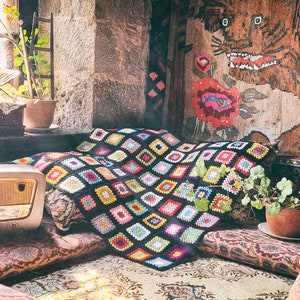 Crochet Afghan Blanket, Granny Square TV Blanket, Patchwork Knitted sofa blanket, Vintage blanket, Retro Blanket