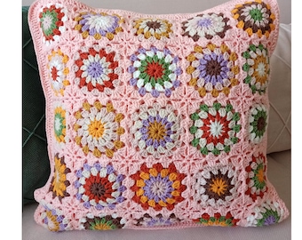 Virkat örngott med prästkrage, Mormor fyrkantigt virkat örngott, Kuddfodral, Mormor färgglatt örngott, Rosa kudde