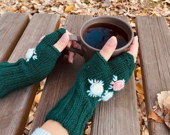 Green Crochet Gloves fingerless, floral knitted winter gloves, Half Finger floral Gloves, Womens Gloves, flower fingerless
