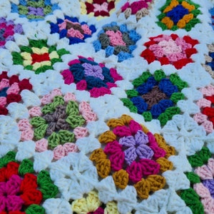 Crochet Bag Afghan, Granny Square White Bag, Hobo Bag, Boho Bag, Crochet Purse, Retro Bag, Hippie Bag, Afgan Crochet, Vintage Style image 5